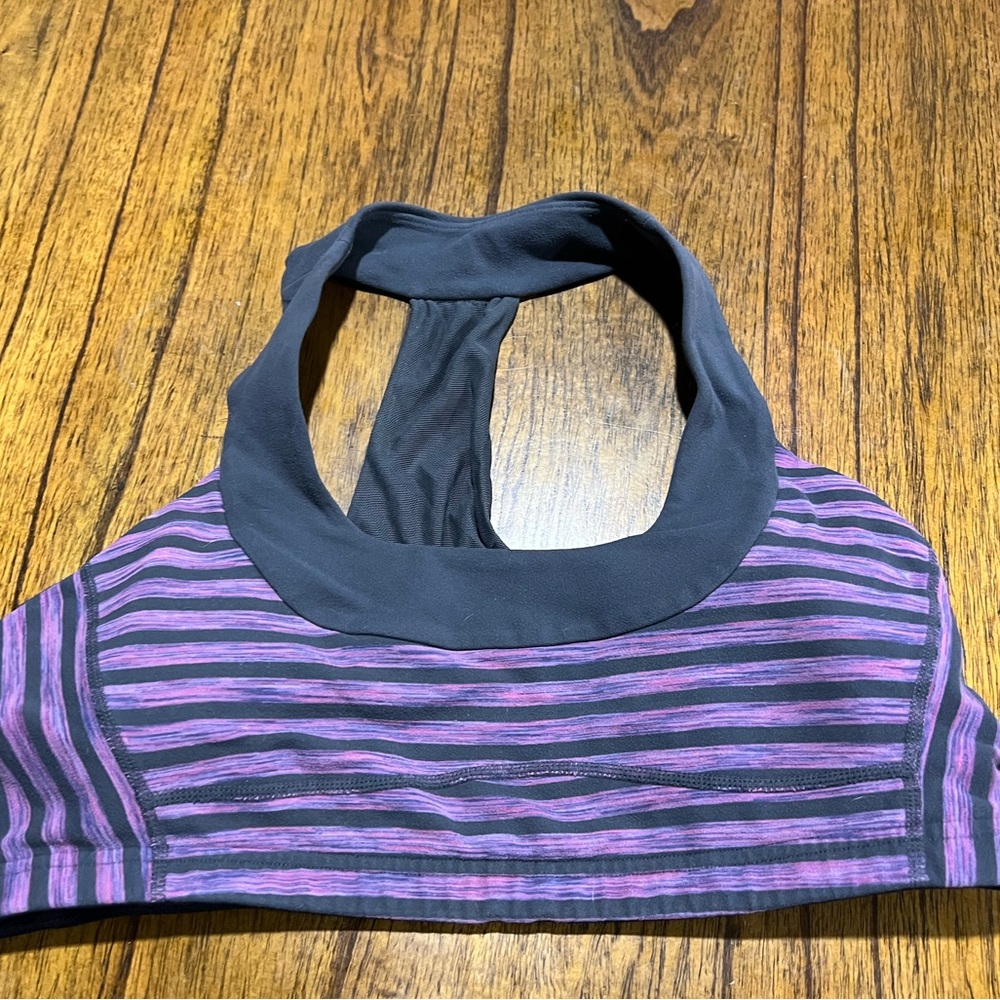Lululemon athletic Scoop Neck Sports Bra Purple Striped Racerback 12